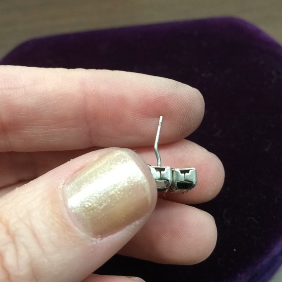 VINTAGE B&W RHINESTONE POST EARRINGS - Picture 6 of 6